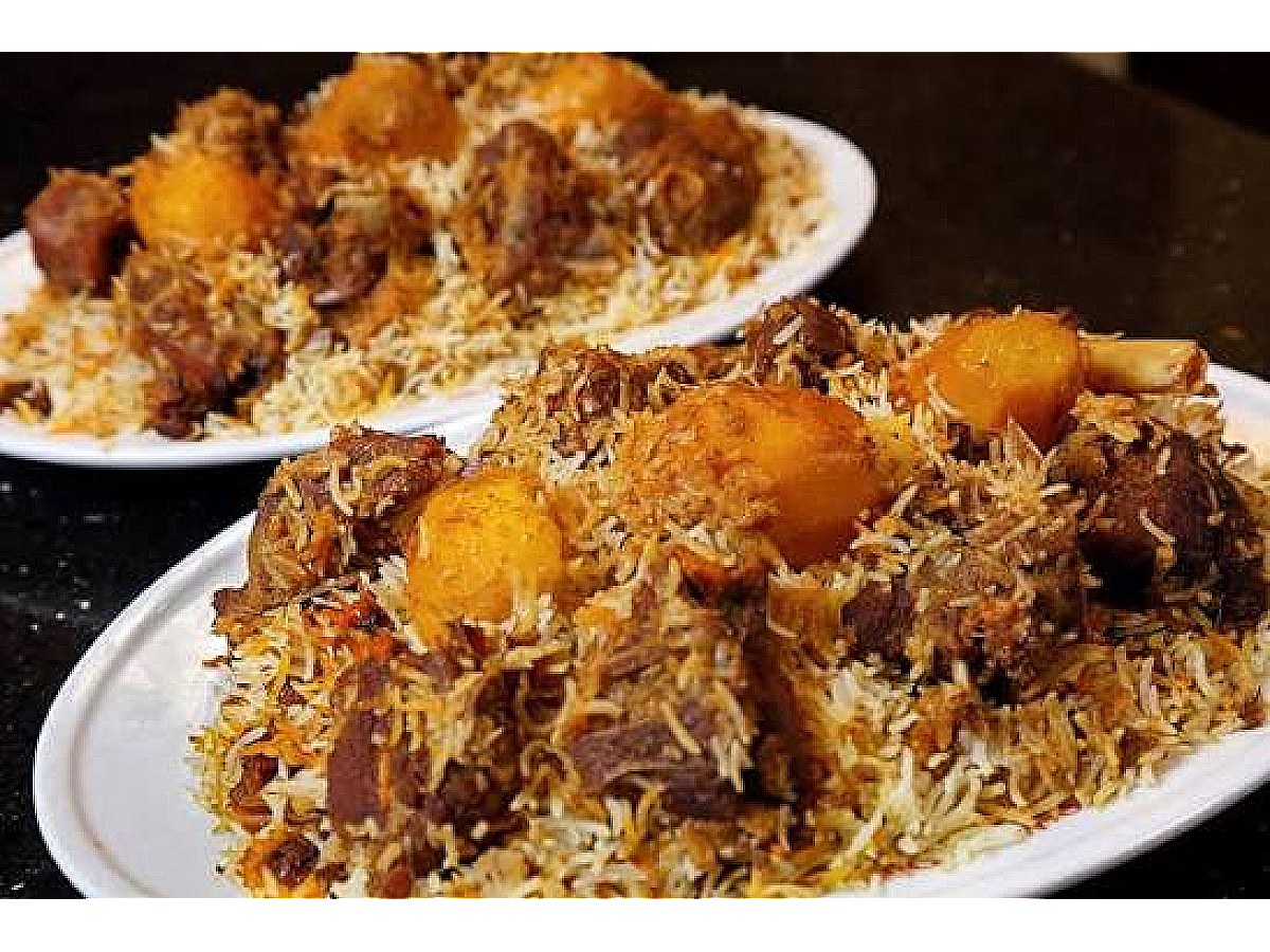 শাহী গরুর কাচ্চি বিরিয়ানি